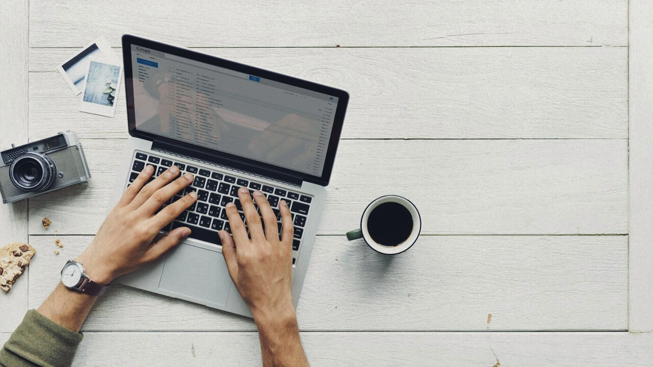 Éditeur en Chef chez de Espace Batut